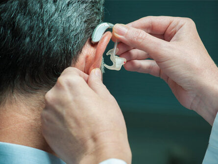 portfolio-gaus-hoergeraet-probetragen